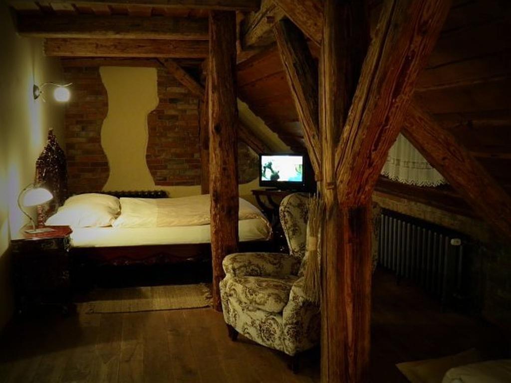 Dvur Olsiny -Hotel And Horse-Riding Karviná Cameră foto